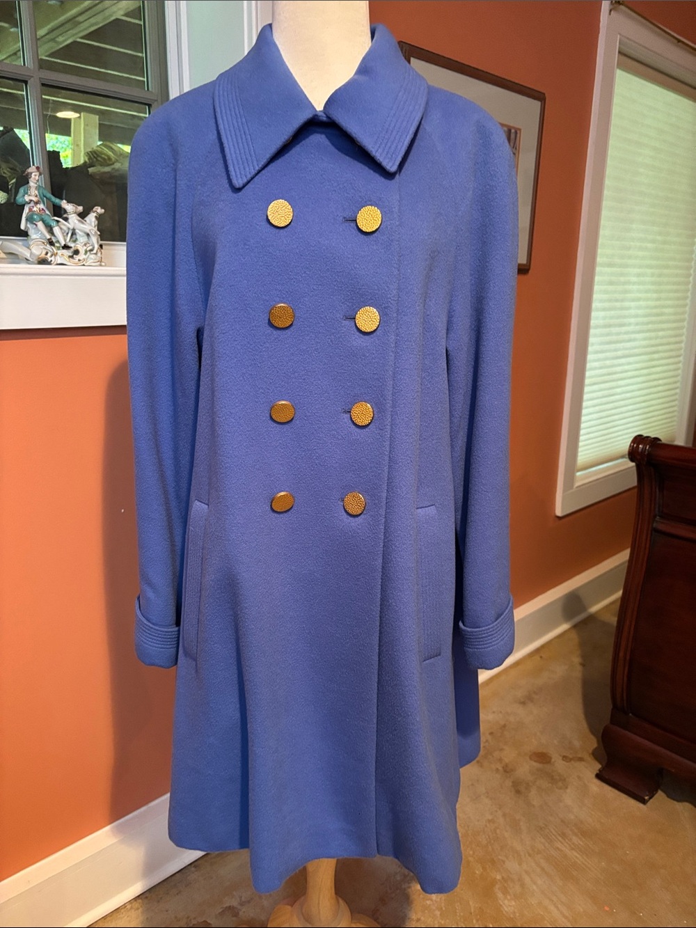 Louis Feraud Cashmere swing coat